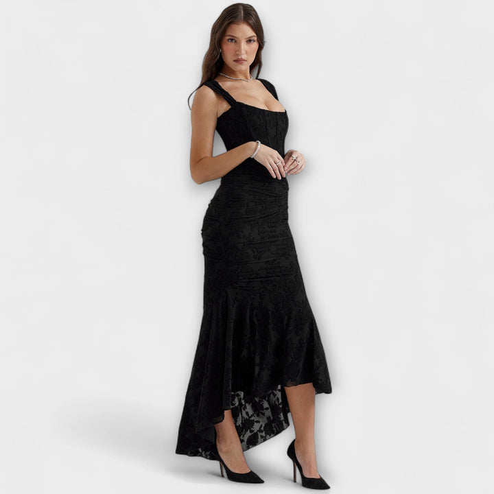 Robe longue femme sophistiquée, corset intégré, élégance pure et mode.