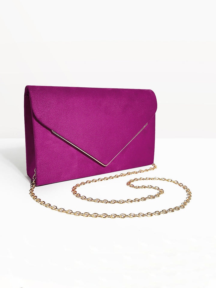 Accessoire élégant : pochette femme en velours aspect daim, pour soirées et fêtes.