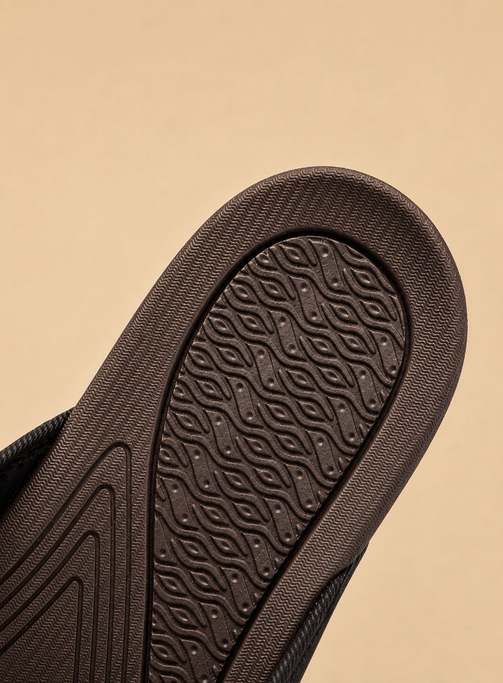 Chaussures décontractées homme, tongs antidérapantes pour la plage et les journées d'été.