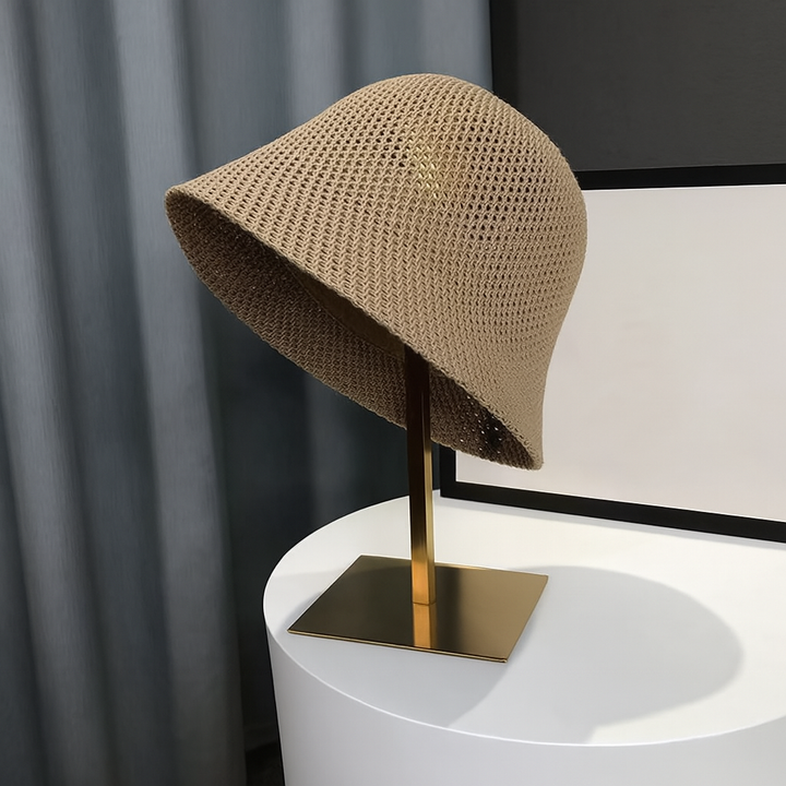 Protection solaire optimale avec ce chapeau femme anti-UV. Pliable et élégant, idéal pour toutes activités estivales.