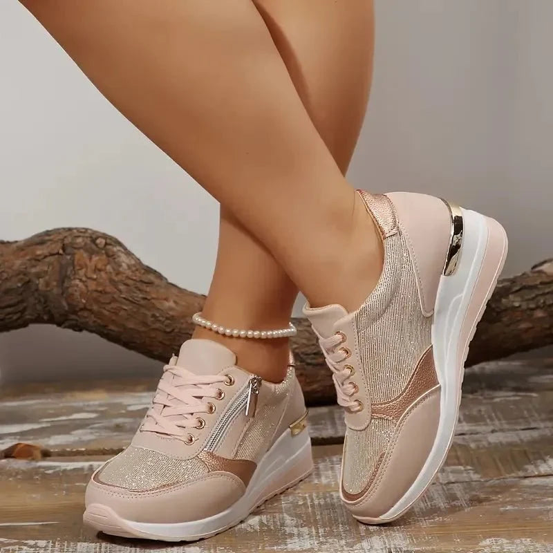 Paire de chaussures de marche légères et confortables pour femmes, parfaites pour loisirs et activités quotidiennes.