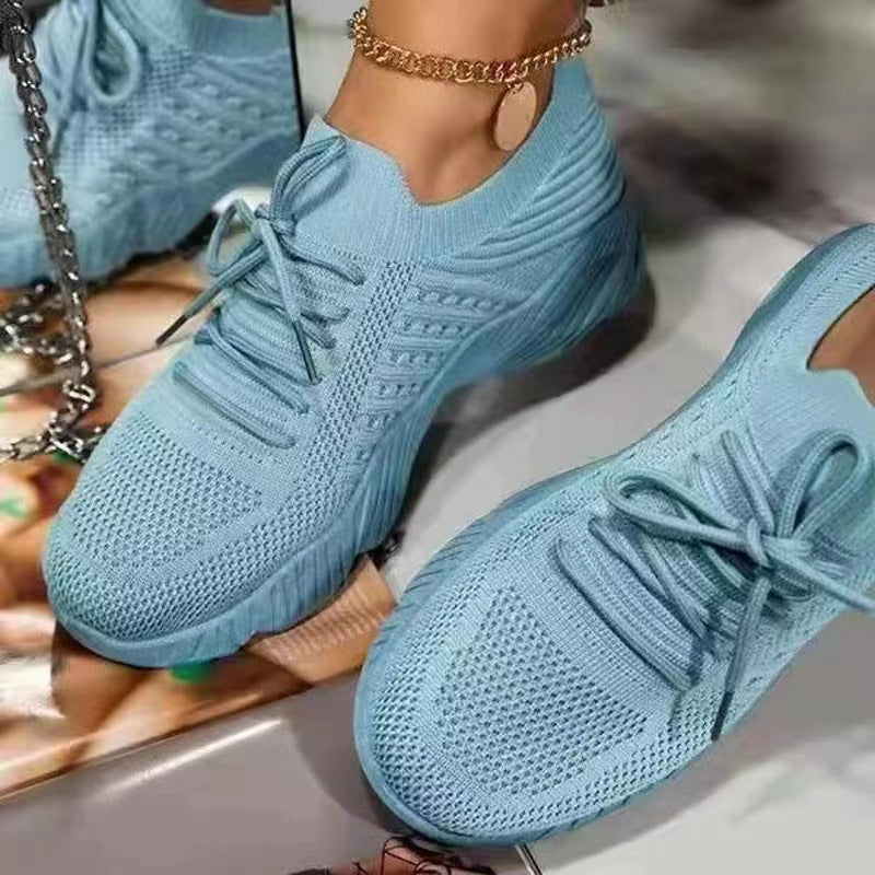Sneakers orthopédiques femme légères, idéales pour la marche et le quotidien avec amorti optimal.