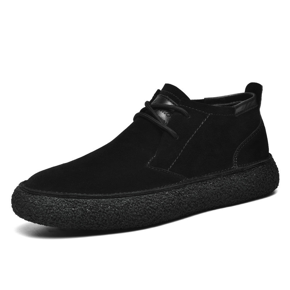 Vue de côté des chaussures homme à lacets, style décontracté pour un confort élégant et durable.