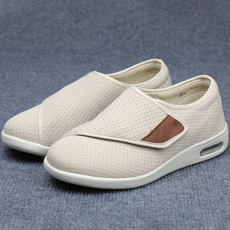 Chaussures de soutien orthopédique avec ajustement large, parfaites pour pieds diabétiques.