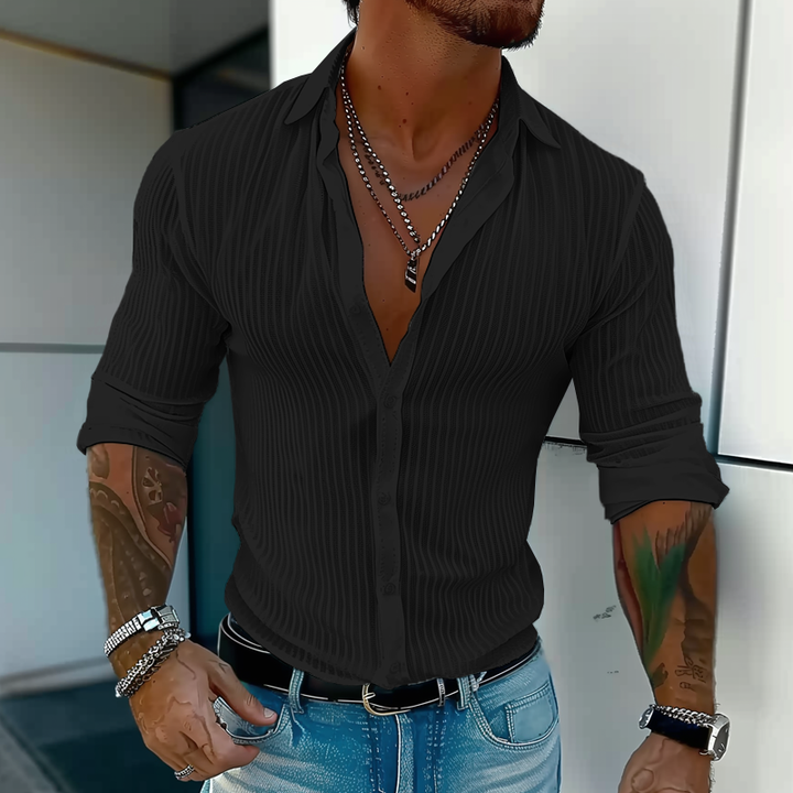 Chemise slim texturée homme, coupe ajustée, style chic et moderne pour la mode masculine.