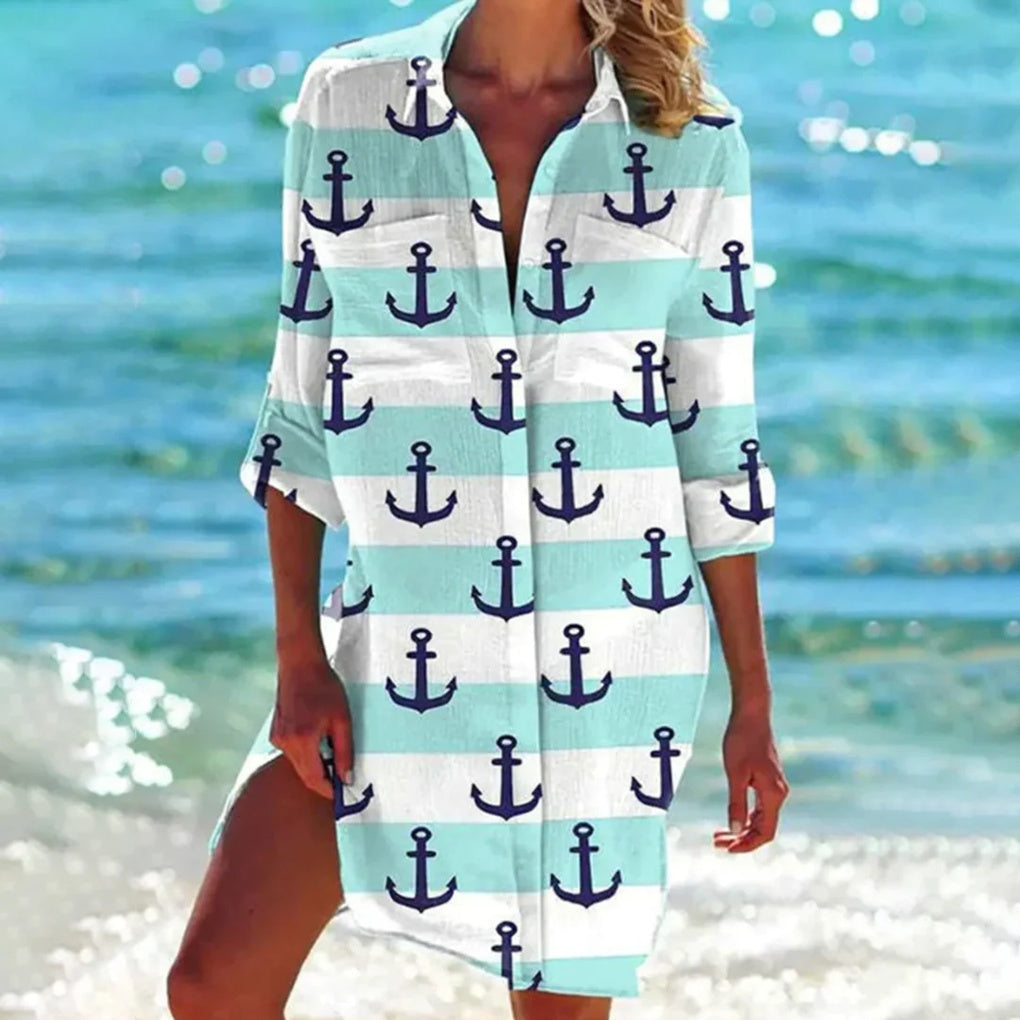 Chemise de plage femme tie-dye, tendance bohème chic pour l'été, idéale pour un look décontracté de vacances.
