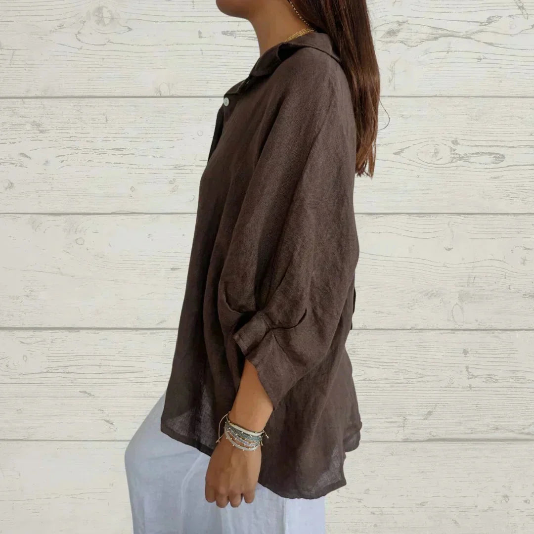 Vêtement femme printemps été : chemise fluide multicolore, confortable et tendance.