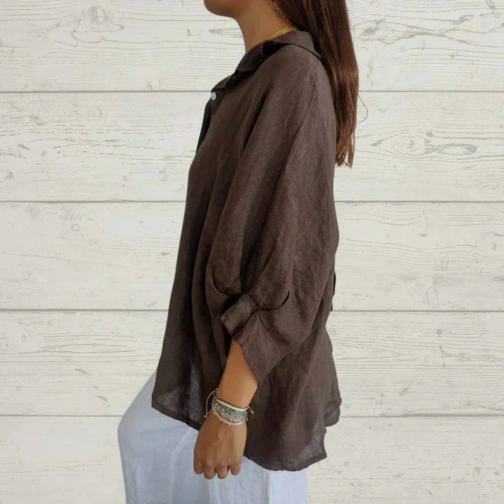 Vêtement femme printemps été : chemise fluide multicolore, confortable et tendance.