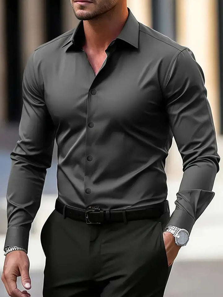 Chemise habillée homme coupe slim élégante, parfaite pour bureau ou soirée. Manches longues, unie.
