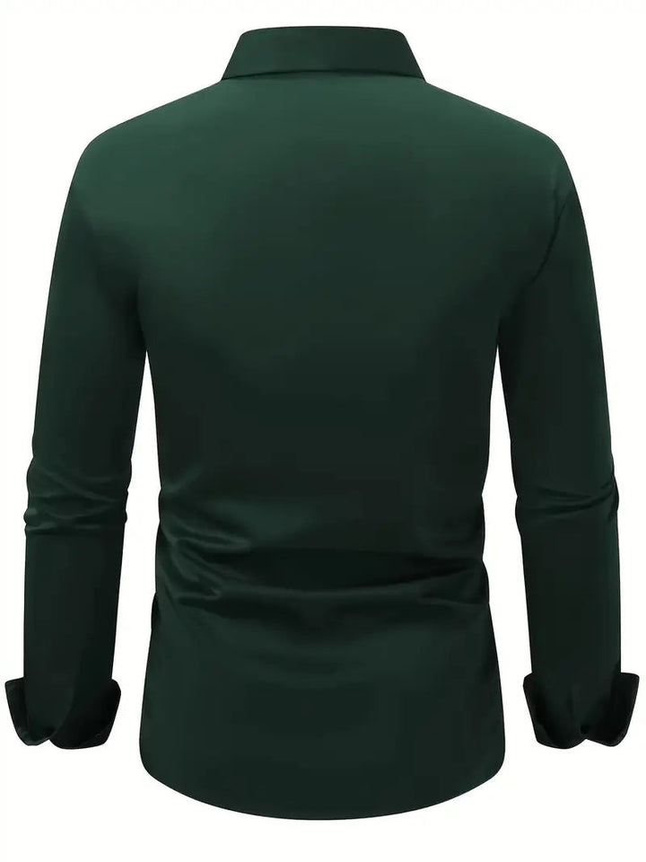 Chemise homme moderne et élégante, coupe slim. Idéale pour un look soigné en toute occasion. Manches longues.