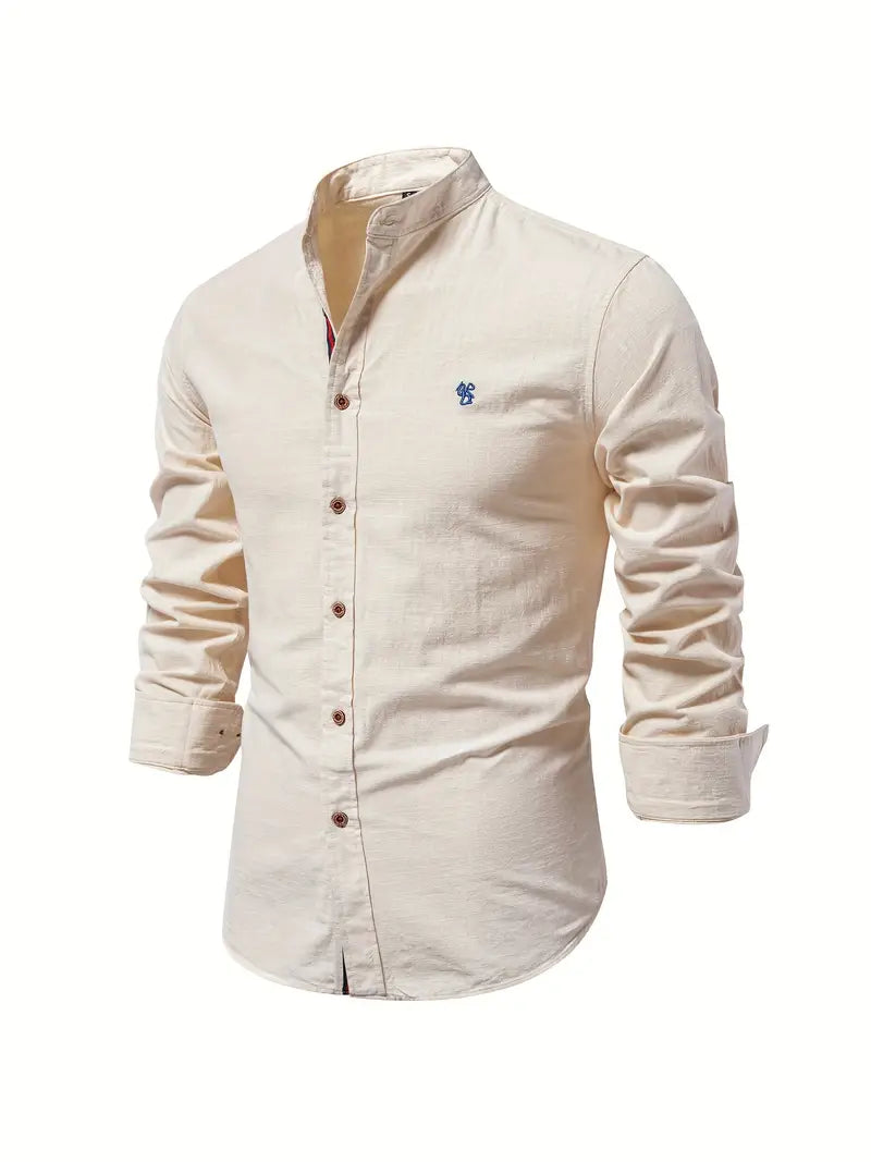 Chemise homme col mao, manches longues, idéale pour une tenue semi-formelle ou un style décontracté élégant.