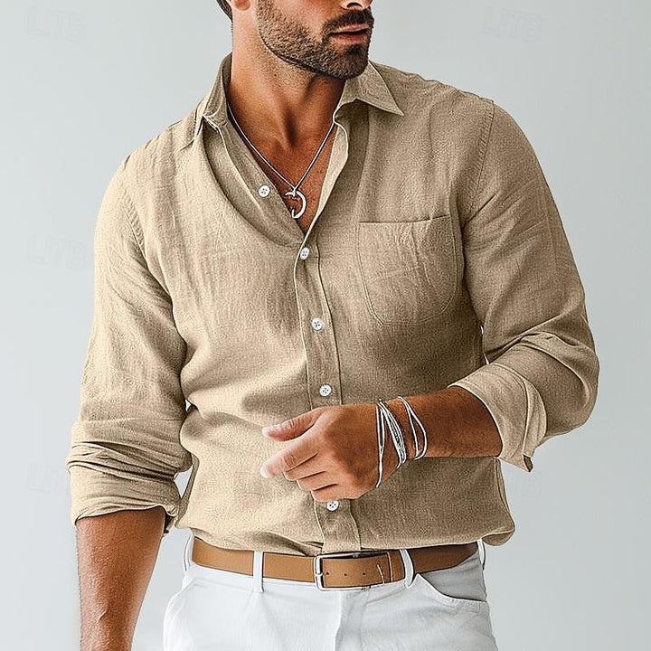Chemise homme chic à manches longues boutonnée, couleur kaki élégante, parfaite pour un look décontracté ou habillé.