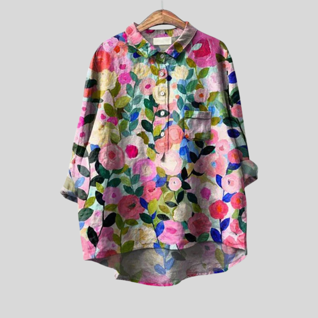 Vêtement femme: chemise longue boutonnée à motifs floraux, style chic et ample pour le confort.