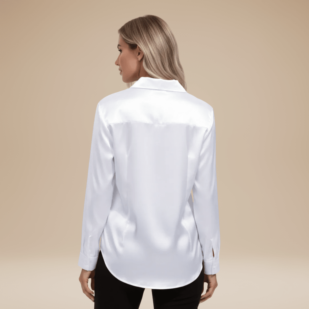 Chemisier élégant femme, idéal pour une tenue de bureau professionnelle et chic.