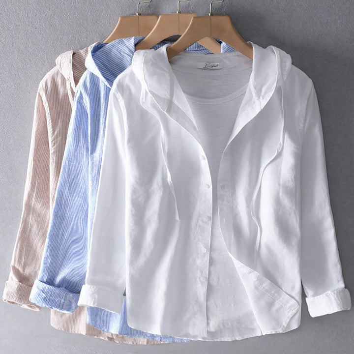 Chemisier femme léger et décontracté, parfait pour l'été. Style féminin confortable et essentiel.