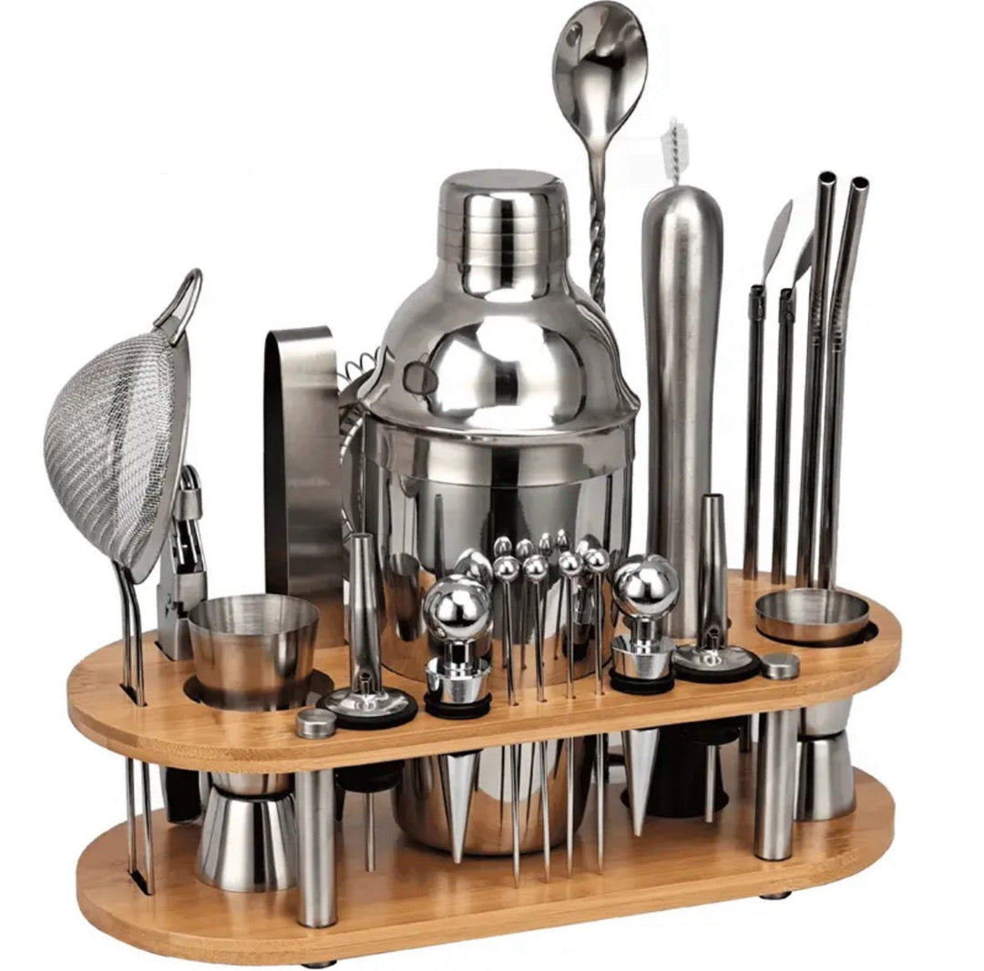 Ensemble barman 23 pièces en inox brossé, essentiel pour préparer des cocktails raffinés et servir avec style.