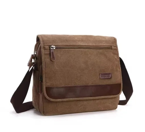 Vue détaillée du sac bandoulière unisexe en toile durable, avec poches organisatrices. Idéal pour le quotidien.