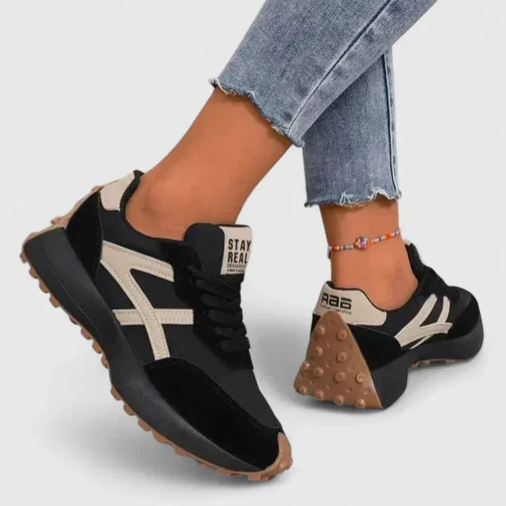 Chaussures sport polyvalentes pour femmes, style décontracté, offrent confort durable et bien-être aux pieds.