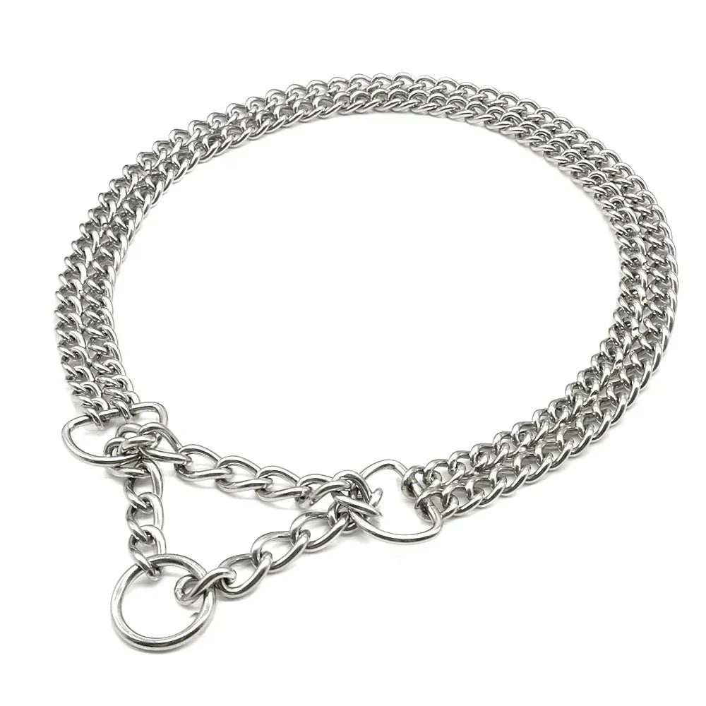 Collier de dressage robuste pour grand chien, idéal pour l'éducation canine et la maîtrise en laisse. Confort et anti-traction.
