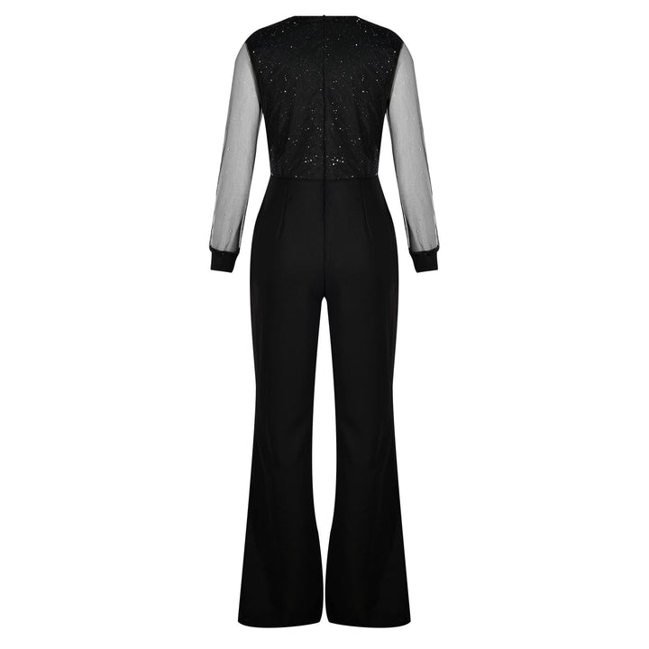 Prêt-à-porter : combinaison femme noire sophistiquée, jambes larges, manches longues, pour une tenue chic.