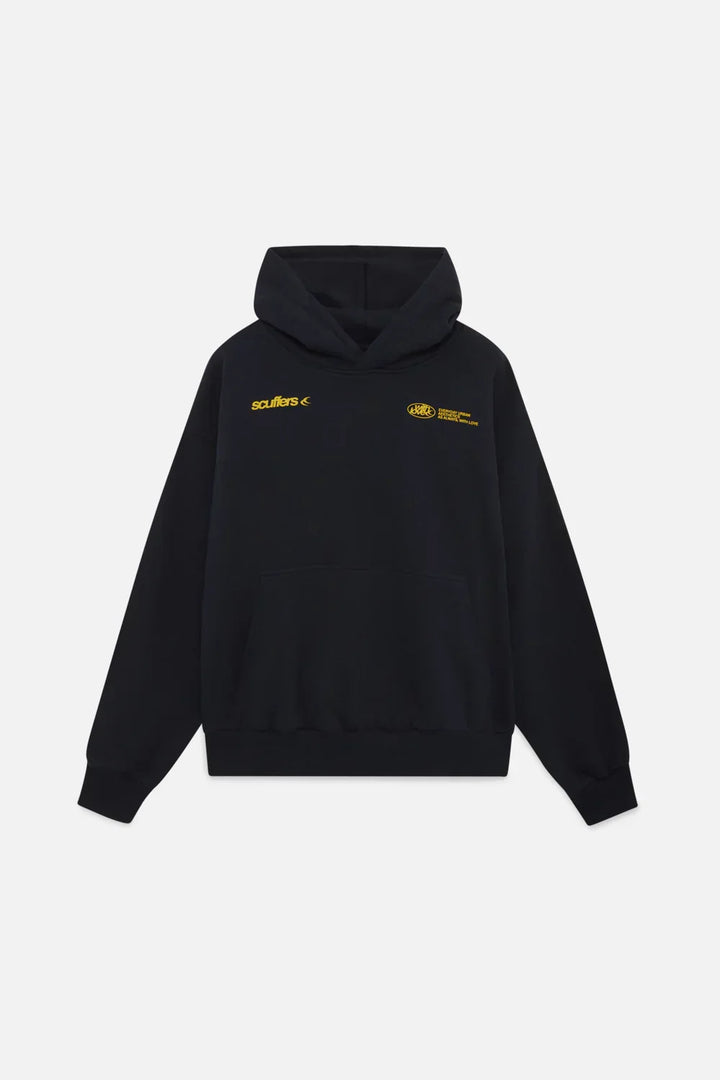 Hoodie femme avec cordon de serrage, style casual chic, mode automne-hiver.