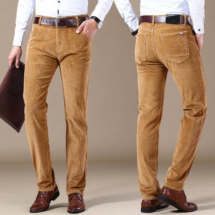 Pantalon homme slim fit décontracté, confortable et élégant. Parfait pour un style moderne.