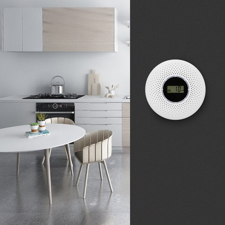 Sécurité intelligente : Détecteur de fumée et monoxyde de carbone pour une protection complète de votre maison et foyer.