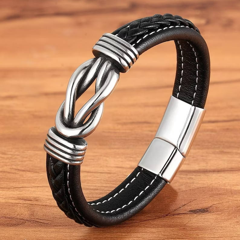 Bijou unisexe: bracelet élégant avec nœud infini, disponible en noir et marron, chic.