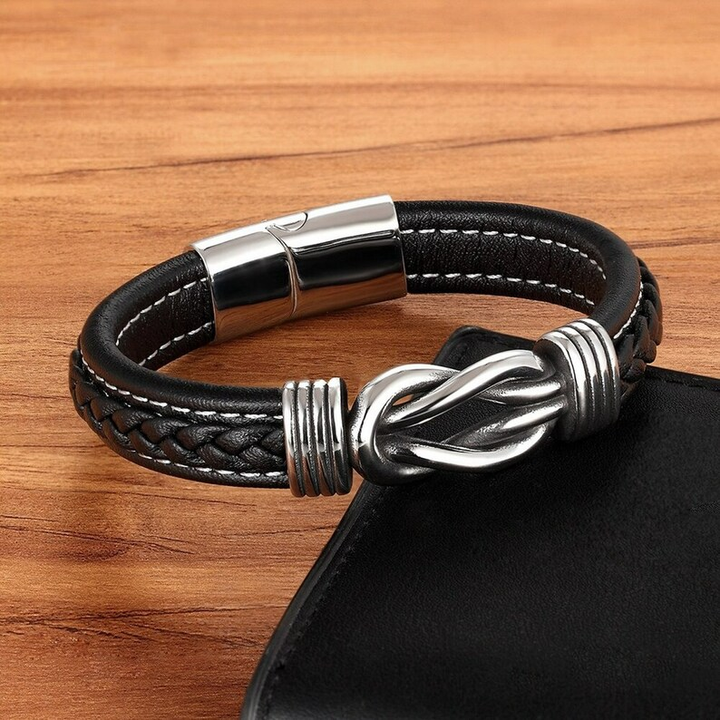 Bracelet mode marron, détail nœud infini, accessoire unisexe chic et intemporel.