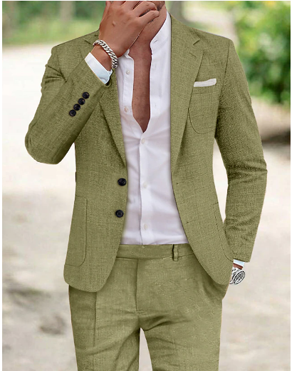 Costume deux pièces homme beige, élégant et léger, idéal pour les mariages d'été.