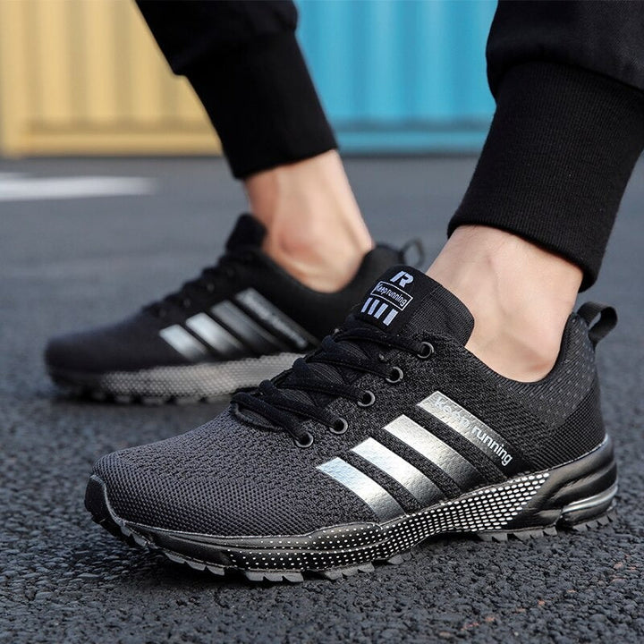 Hommes : Chaussures orthopédiques antidérapantes pour une sécurité optimale.