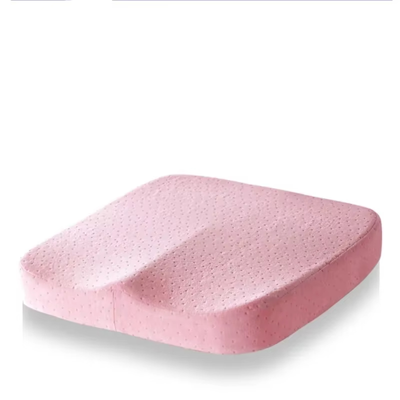 Coussin assise ergonomique en mousse mémoire, offrant un soulagement optimal du dos, des hanches et du coccyx pour un confort durable.