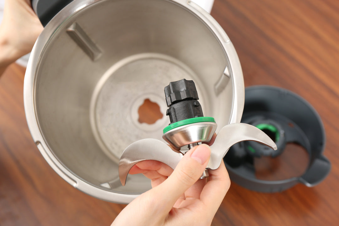Ustensile couteau à pétrir robuste pour robot culinaire TM5, TM6, TM31. Facilite la préparation de la pâte.
