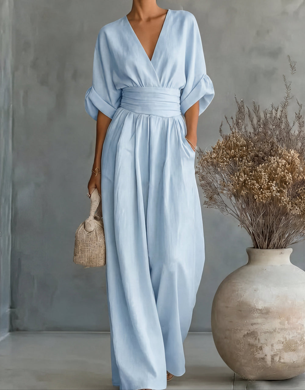 Combinaison fluide femme ultra confortable, idéale pour le printemps-été. Style chic et décontracté.