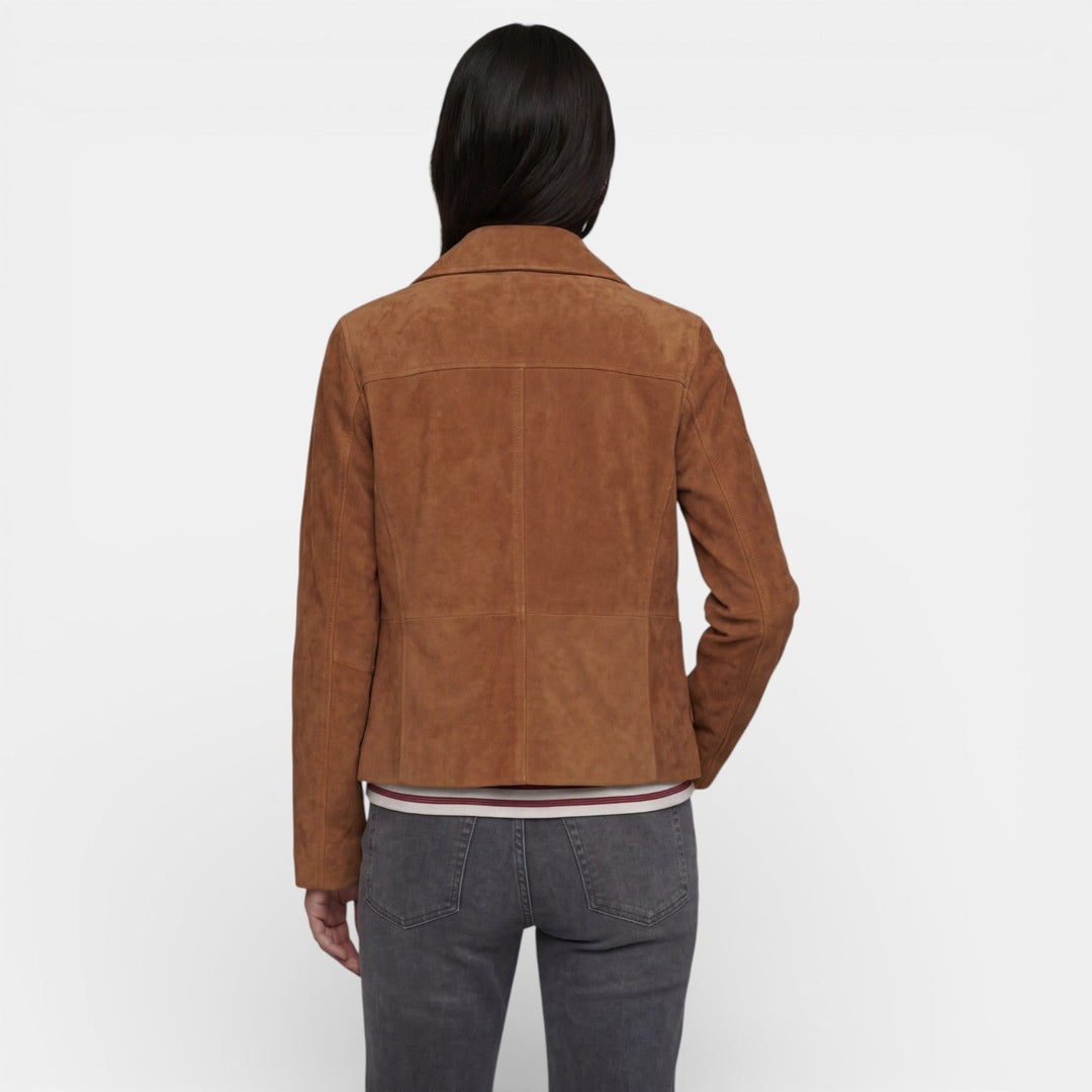 Veste légère femme Tabitha brun, parfaite pour les journées de printemps ou d'automne. Look mode chic et cosy.