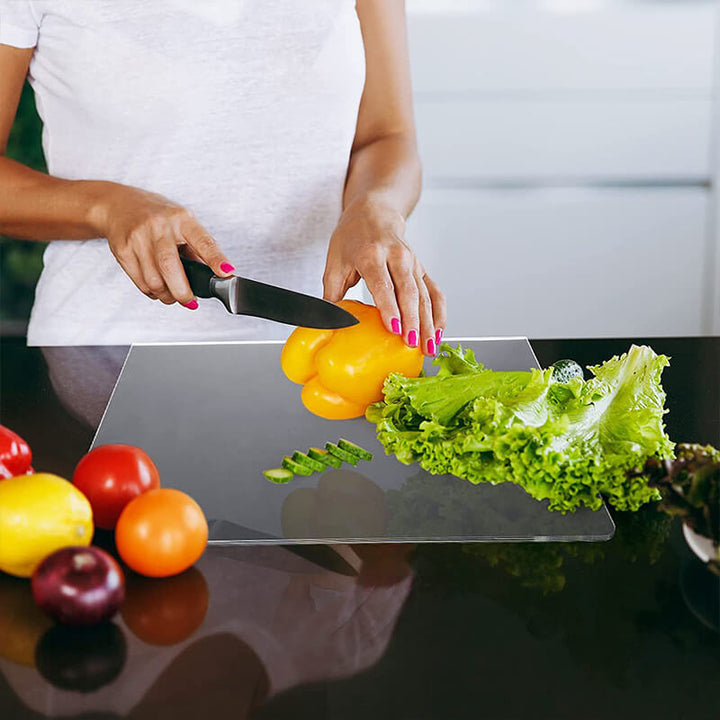Planche à découper polyvalente et transparente, en acrylique robuste, avec revêtement antidérapant pour la cuisine.