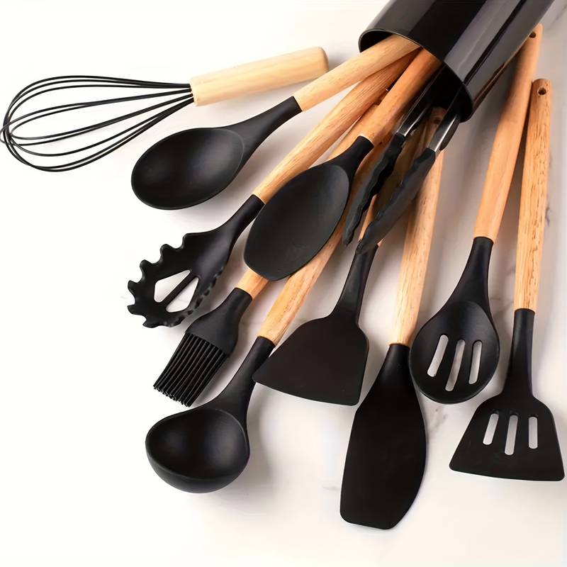 Accessoires de cuisine modernes en silicone, durables et faciles à nettoyer.