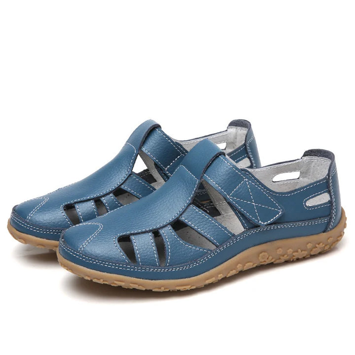 Gros plan sur la semelle antidérapante des sandales Jillian, pour sécurité et bien-être des pieds.