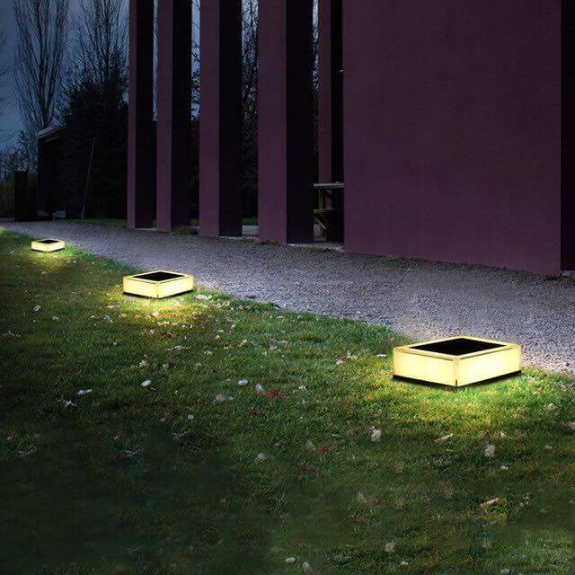 Lampe solaire LED pour allée de jardin, éclairage extérieur puissant et étanche IP65, sans fil.