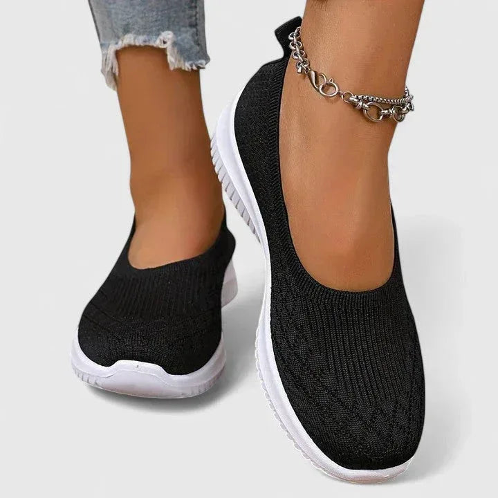 Élégantes chaussures Odara à enfiler pour femmes. Design moderne et confort orthopédique supérieur au quotidien.