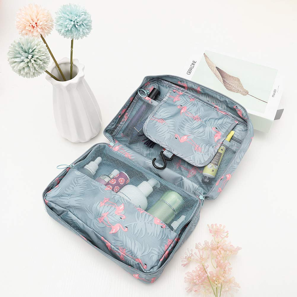 Sac organisateur suspendu pour accessoires voyage, polyester étanche, grand format.