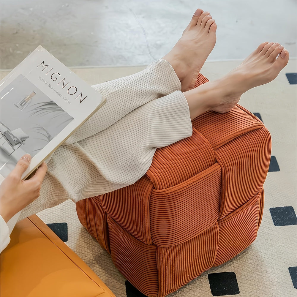 Pouf Ottoman CordyCube orange sale, velours côtelé. Design élégant, repose-pieds confortable.