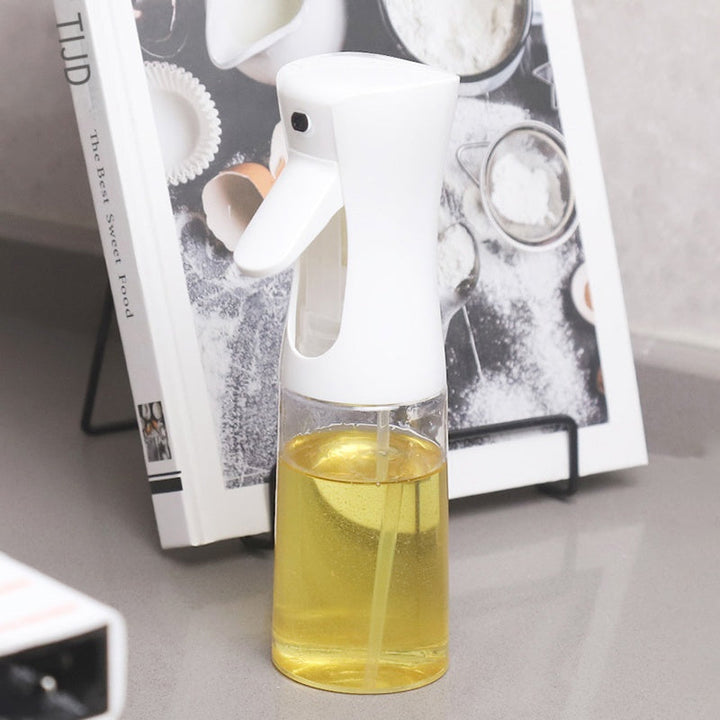 Vaporisateur d'huile GREASEJET 220ml pour cuisine sans désordre, garantit une application maîtrisée.