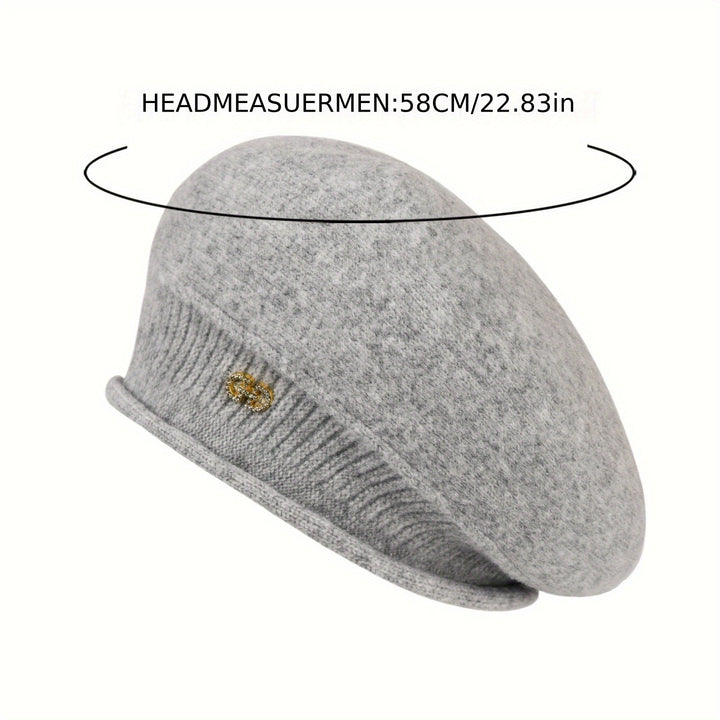 Béret tricoté chic pour femme, idéal pour l'hiver. Chaleur et élégance assurées.