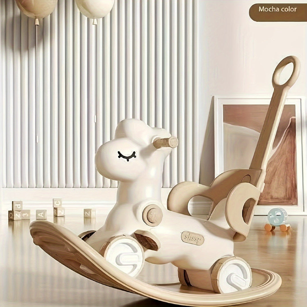 Enfant en apprentissage avec le vélo d'équilibre 2-en-1, jouet éducatif pour la coordination.