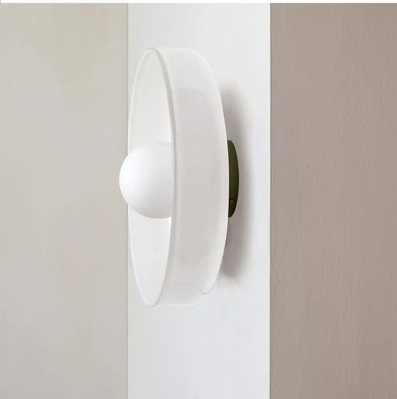 Plafonnier Glassglow minimaliste. Éclairage de plafond nordique avec diffuseur en verre. Lumière LED moderne.