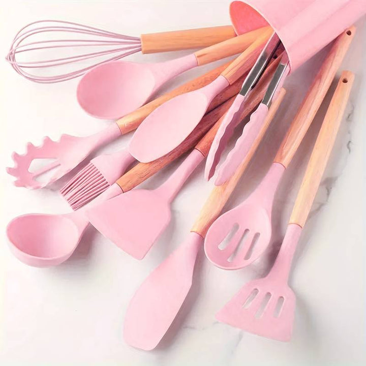 Set d'ustensiles de cuisine en silicone élégants avec poignées confortables.