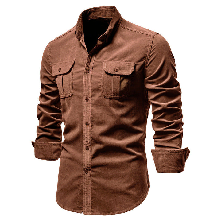 Chemise décontractée homme, manches longues, poches. Parfaite pour un look urbain et polyvalent au quotidien.