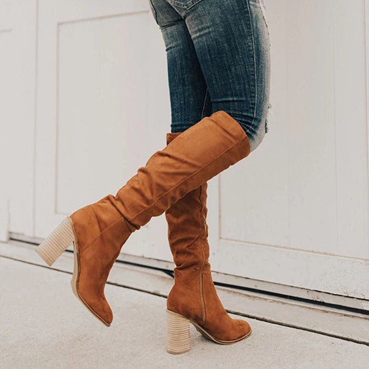 Bottes cuissardes Niva femme élégantes à talons, parfaites pour une silhouette sublimée en automne/hiver.