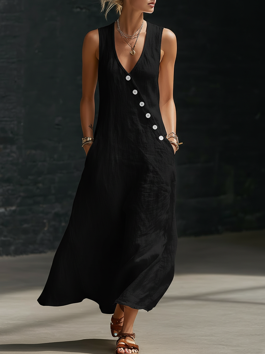Robe décontractée femme, longueur maxi, polyvalente pour l'été. Avec col V et boutons décoratifs.